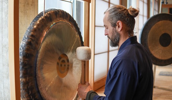 Sound Healing with gongs and crystal bowls